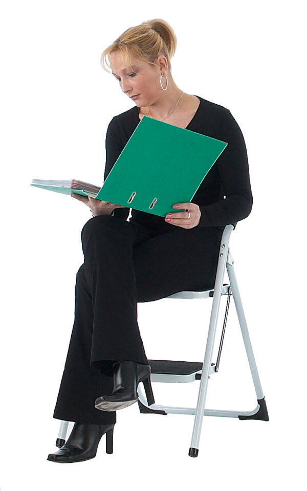 Ziyadah Folding Steps – Soft Grip Handle for Safe & Easy Use